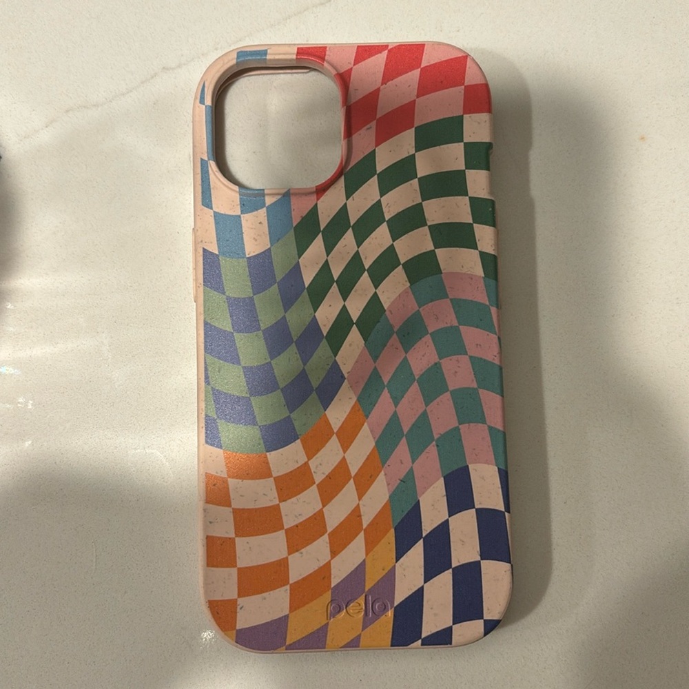 iPhone 15 pela case